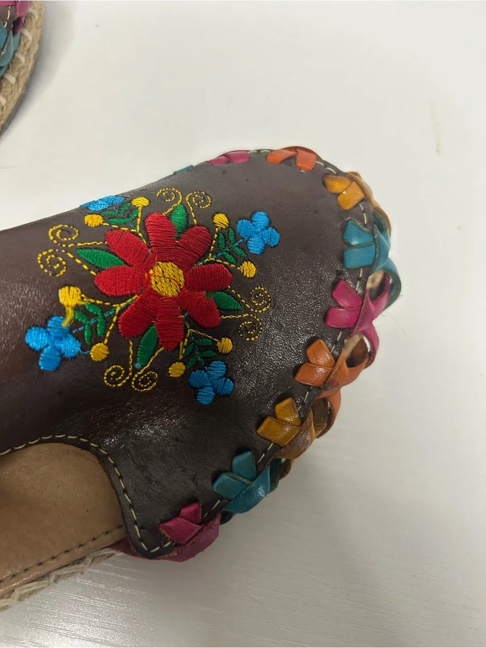 Authentic Mexican floral embroidered hurache